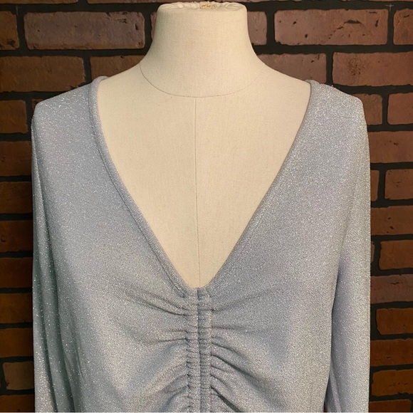 NWT Forever 21 Plus Baby Blue/Grey Shimmer Cropped Long Sleeve Top - Picture 9 of 11